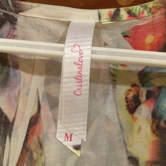 Beautiful Dress - Picture 2 of 3